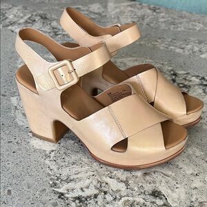 Kork-Ease San Isabel Cream Platform Sandals Size 6